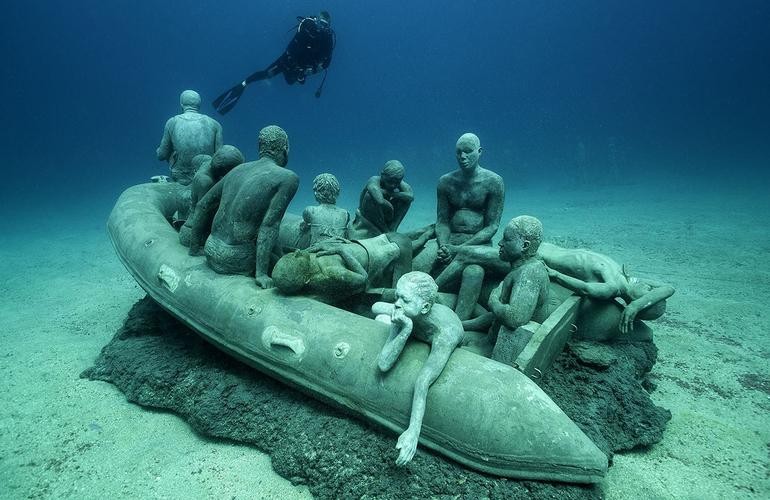 10 mystérieuses statues sous-marines