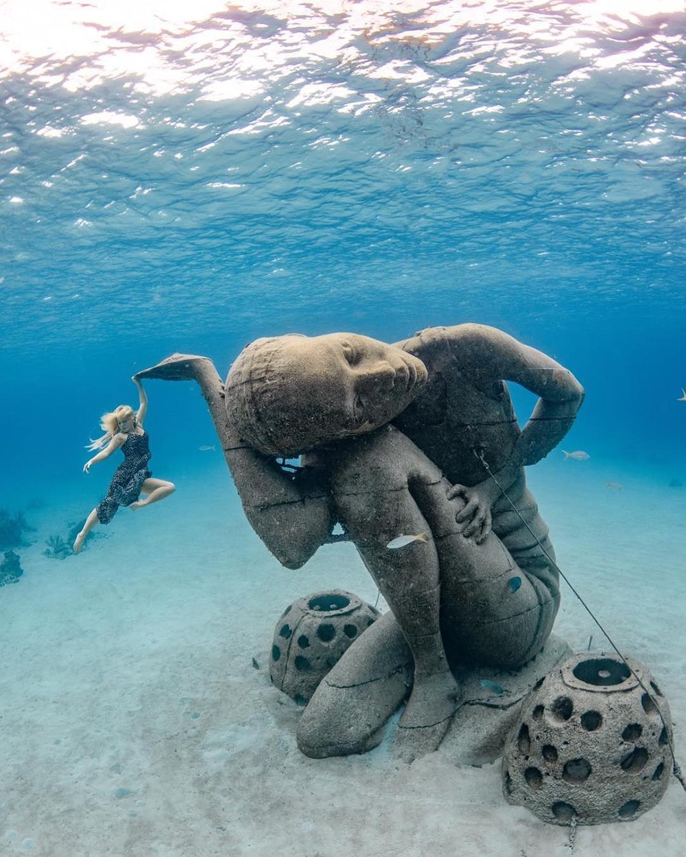 ocean atlas statue à Bahamas